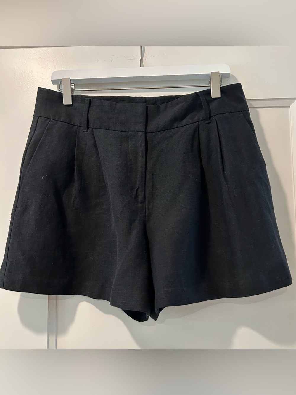 Ann Taylor Linen Blend Shorts in Black Size 8